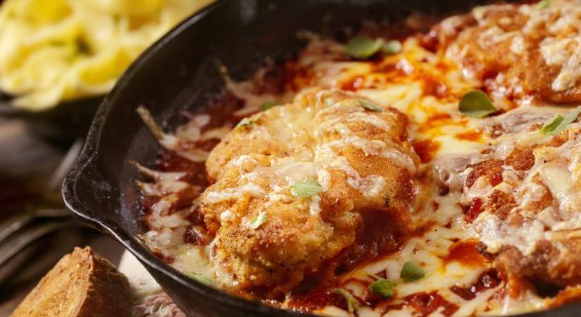 Parmezános csirkemell olasz recept alapján: így nem unalmas a rántott hús