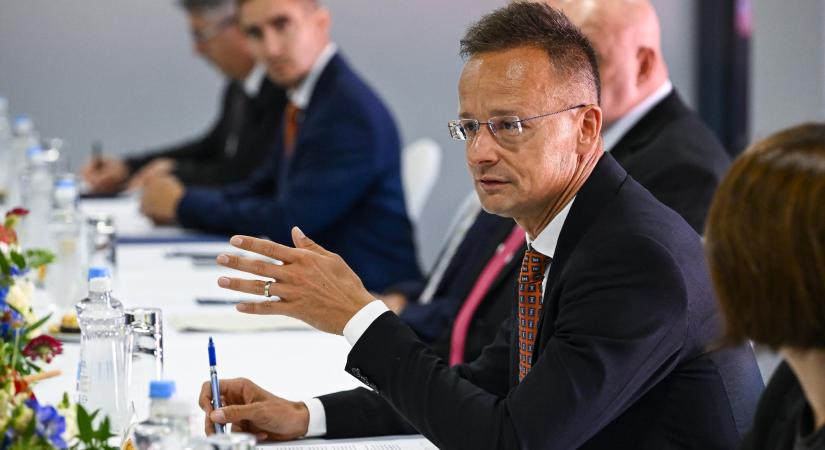 Szijjártó Péter: A Tisza adót akar emelni