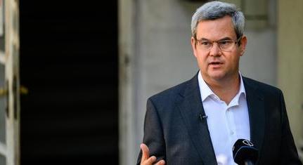 Takács Péter: lehetetlen mindig minden kórházi mosdóban vécépapírt biztosítani
