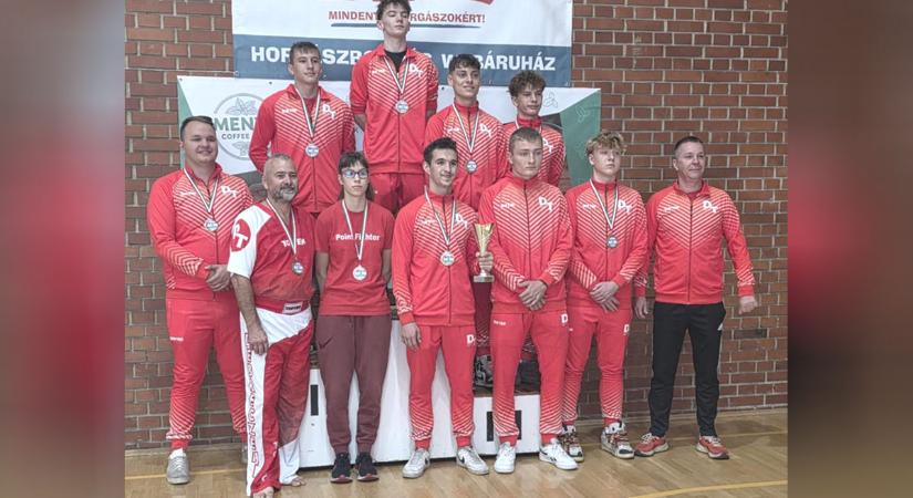 Viczián Dániel magyar bajnoki címet szerzett kick-boxban