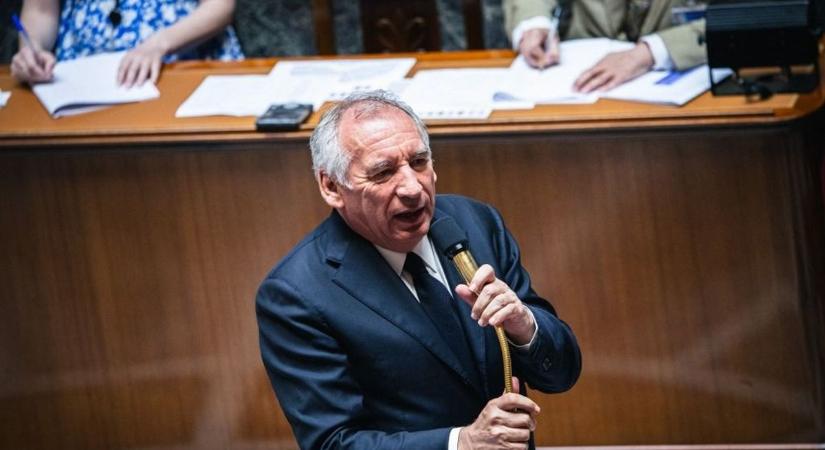 Ma megpecsételődhet a francia kormányfő sorsa