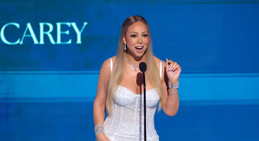 Elképesztő luxus: Mariah Carey a fellépésén 10 millió dollárnyi gyémántot viselt magán