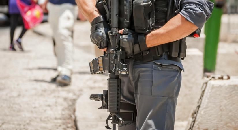 Terrortámadás történt Jeruzsálemben, többen meghaltak