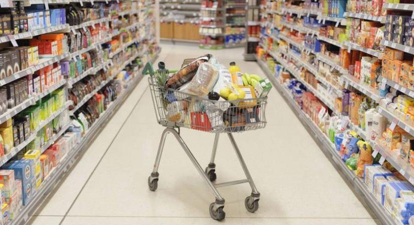 Rengeteget spórolhatsz ebben a boltban: minden magyar nyugdíjast érint