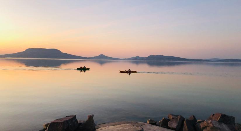 Megvan, milyen betegségben szenved a Balaton – ezért kerülik el egyesek a magyar tengert?