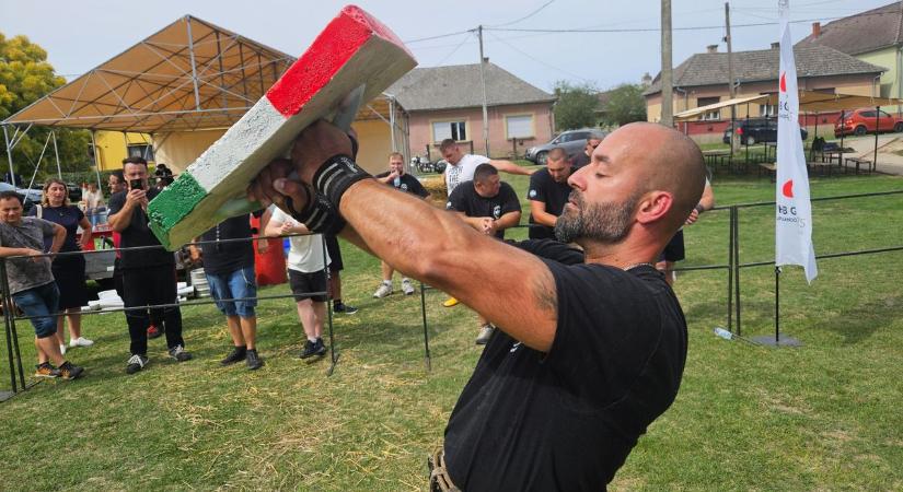 Kiderült, ki a legerősebb vidéken – Bolhót még a gyerekek is kamiont húztak a hétvégén