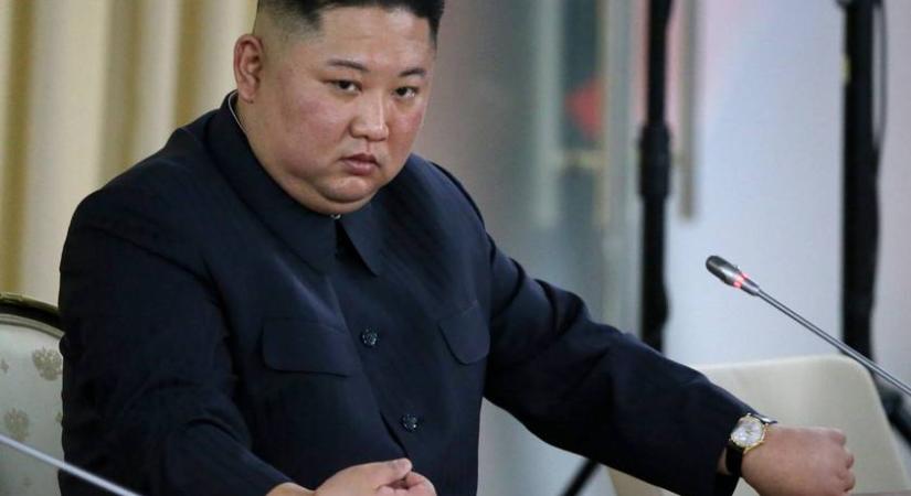 Kim Dzsongun 12 éves lánya friss fotókon: Kim Dzsuét már most arra tanítja az apja, hogy váljon vezetővé