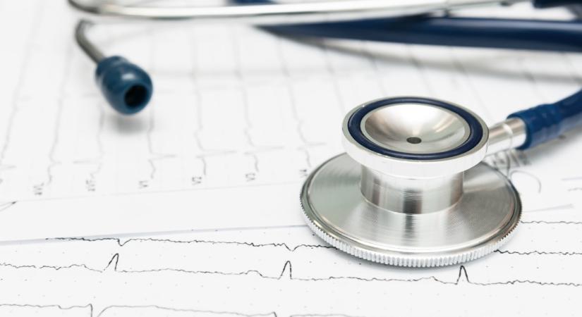 Az AI-sztetoszkóp forradalmasítja a szívdiagnosztikát: olyat hall, amit eddig egy orvos sem