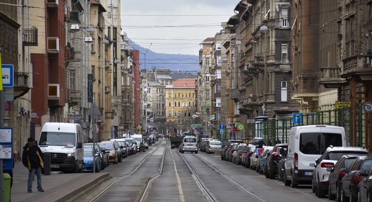 BKK: szerdától ideiglenesen egyirányúsítják a Népszínház utca egy szakaszát