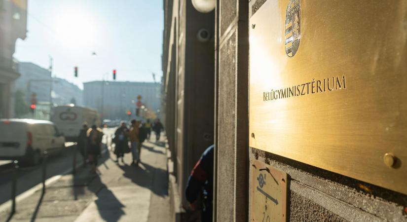 50 milliárd forintért elárverezik a Belügyminisztérium épületét