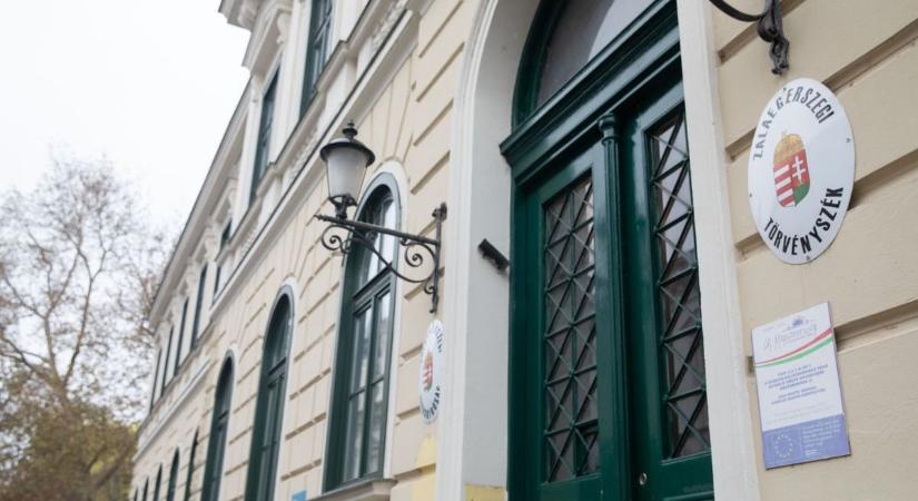 Elképesztő, 90 milliós sikkasztás! Benzinkutat vezetett, ám saját zsebbe dolgozott a nő