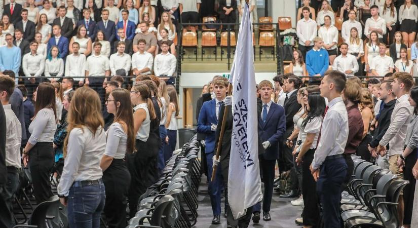 Több mint ötezer elsős kezdi az egyetemet Győrben