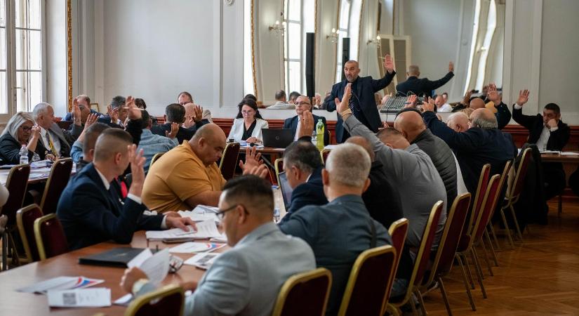 „Költségvetési csalás bűntette és más bűncselekmények” – Kínos ügyek a fideszes romák szövetségében