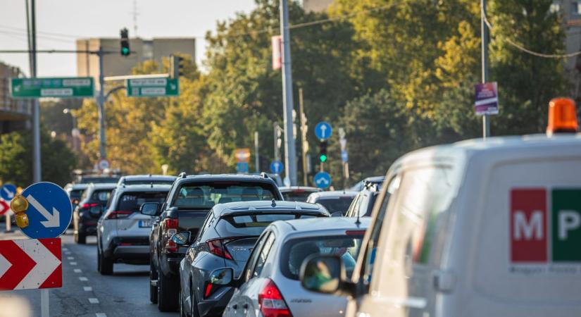 Brutális baleset miatt esett el az M3-mas