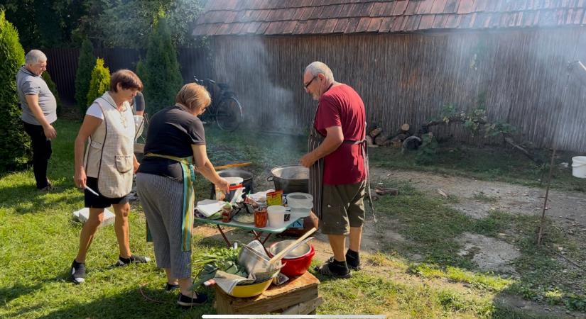 Közösségépítő szilvalekvárfőzés Técsőn
