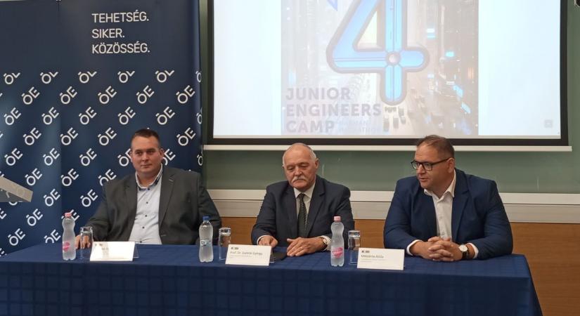 Jön a IV. „Junior Engineers Camp – HARMAN Hackathon” verseny az Óbudai Egyetemen