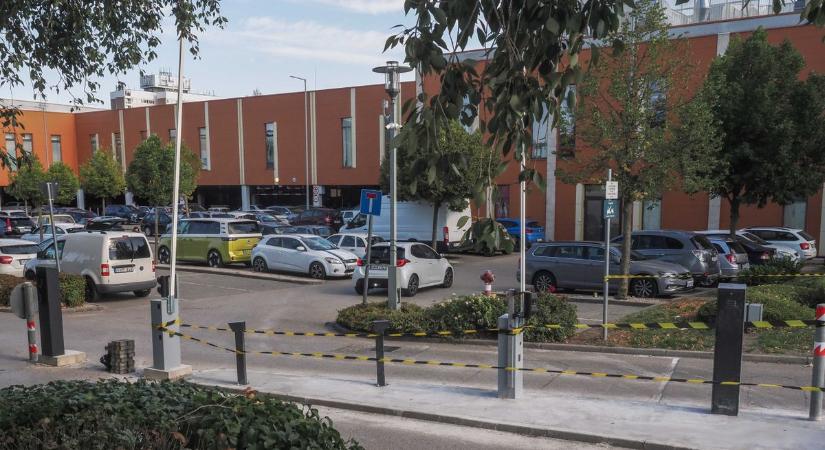 Fizetni kell majd a parkolásért a Balaton-parti Tescónál