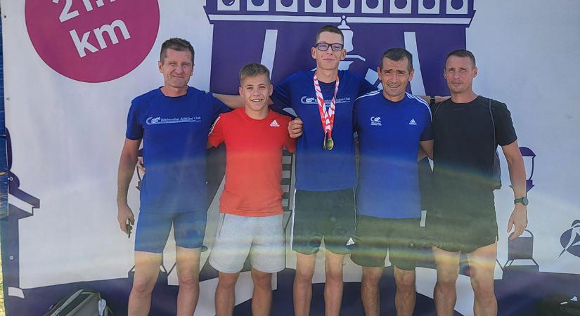 Fantasztikus eredmény Karsai Gábortól: mindent vitt a 40. Budapest Félmaratonon