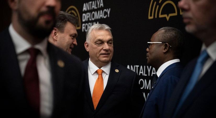 Orbán Viktor nem varázsol, csak látja, hogyan kerülhető el egy brutális sokk