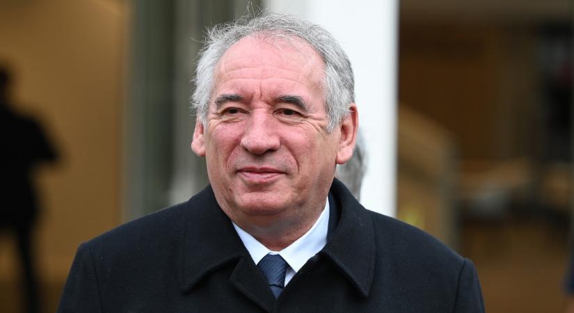 Megbukott a francia kormány