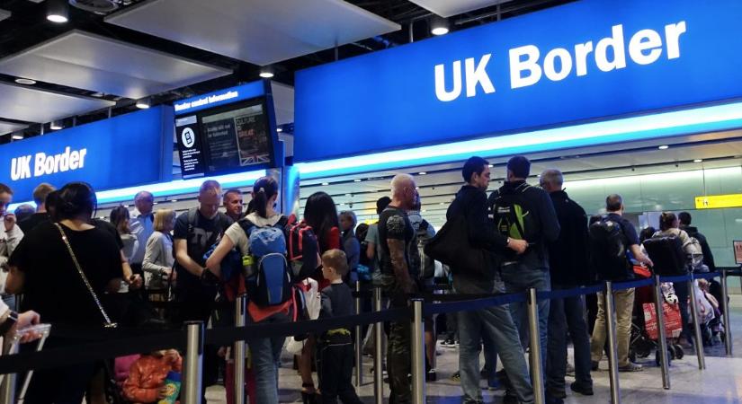 Kiürítették a londoni Heathrow repülőtér egyik terminálját