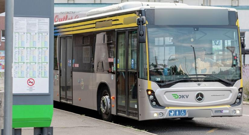 Normálisak?! Félelmetes, mit tett két fiú egy debreceni busszal, könnyen lehetett volna tragédia!