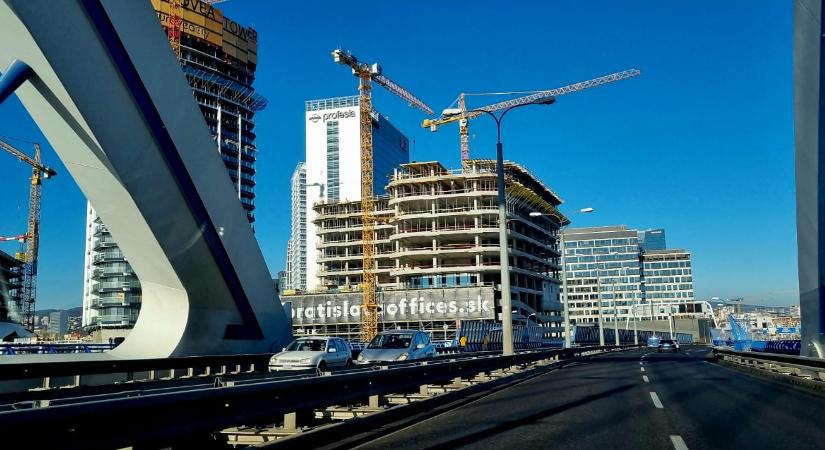 Zajlik a pozsonyi városközpont kiürítése a 2. világháborús bomba miatt