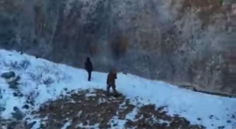 Rejtélyes óriás-kapura bukkantak a hegyekben – szakértők szerint ősi UFO-k műve