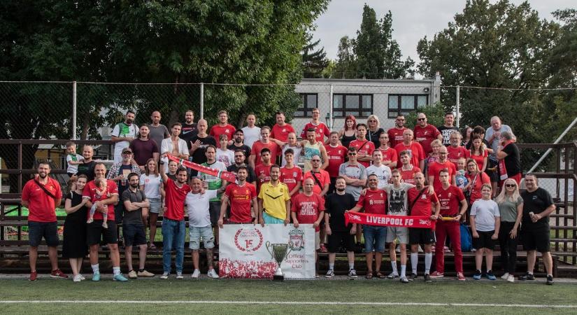 Liverpool-drukkerek lepték el Debrecent – fotókkal