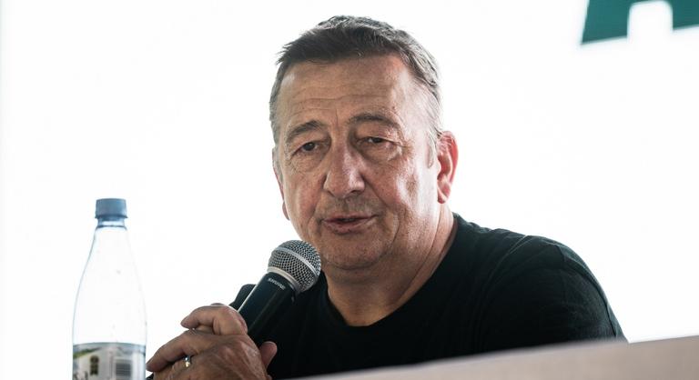 Feljelentették Bayer Zsoltot, mert Krúbi megölésére biztatta olvasóit