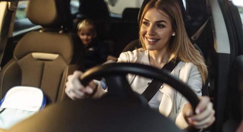 Ezt a KRESZ-szabályt sok autós félreérti – A rendőrség most fokozott óvatosságra int