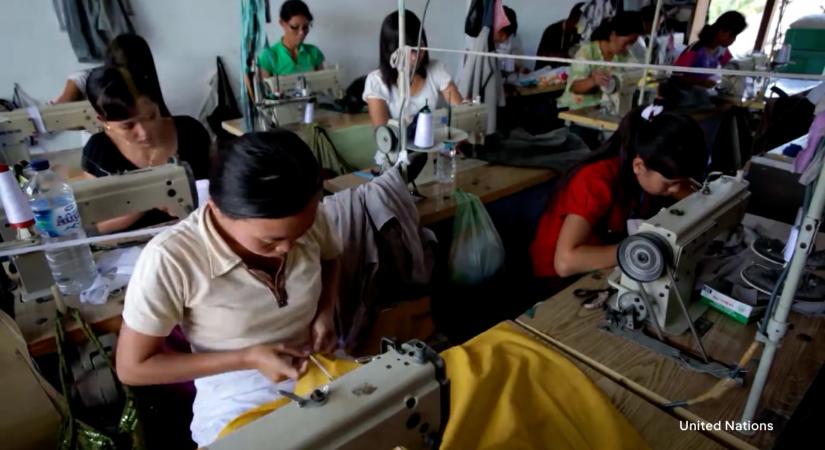 Elárasztja az EU-t a kínai fast fashion, a franciák törvénnyel védekeznének