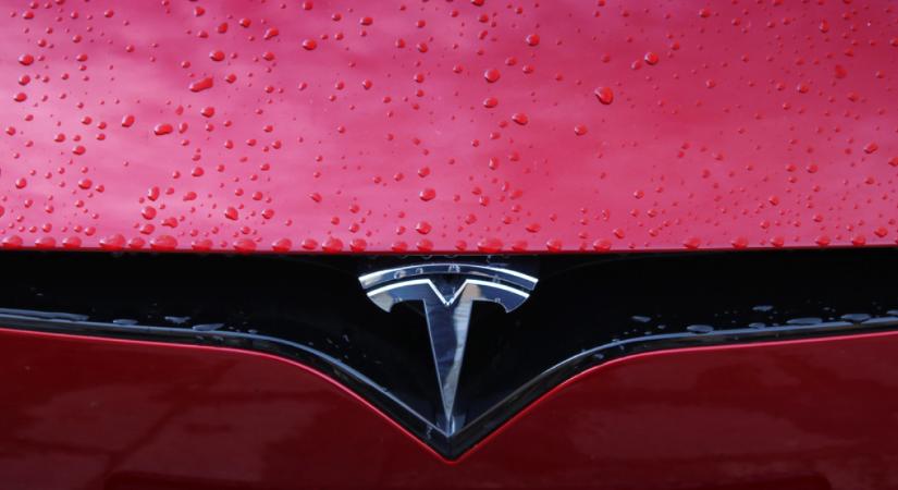 Összeomlott a Tesla