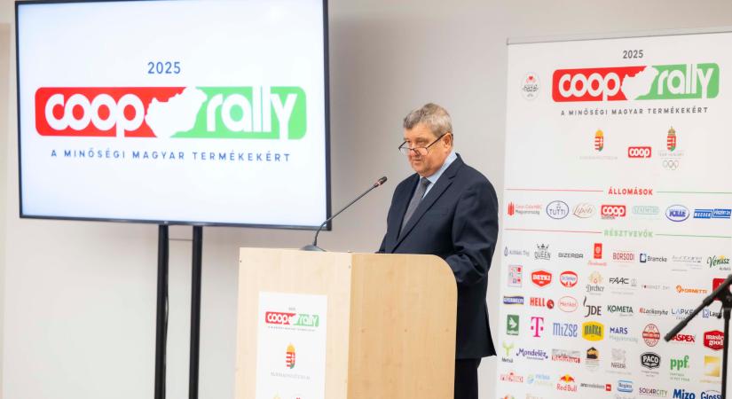 AM: a kormány 300 milliárd forintos fejlesztési programmal segíti a magyar élelmiszergyártókat