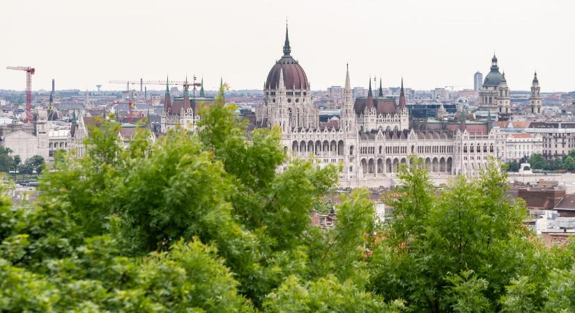 A Parlament felrobbantásával fenyegetőzött egy férfi, fél órán belül elfogták