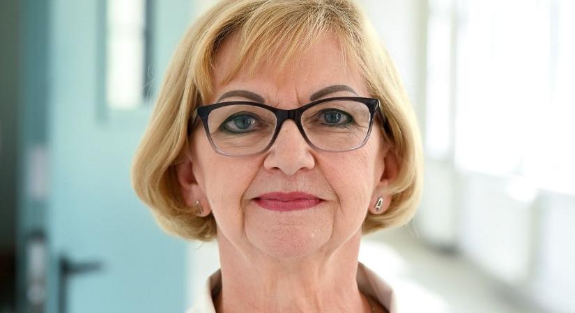 „Szigorú főnővér vagyok, de emberséges”– kitüntették Békési Éva ápolási igazgatóhelyettest