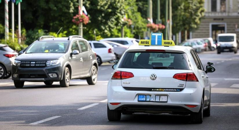 Új fejezet indult a jogsiszerzésben, ezeket a költségeket állja az állam