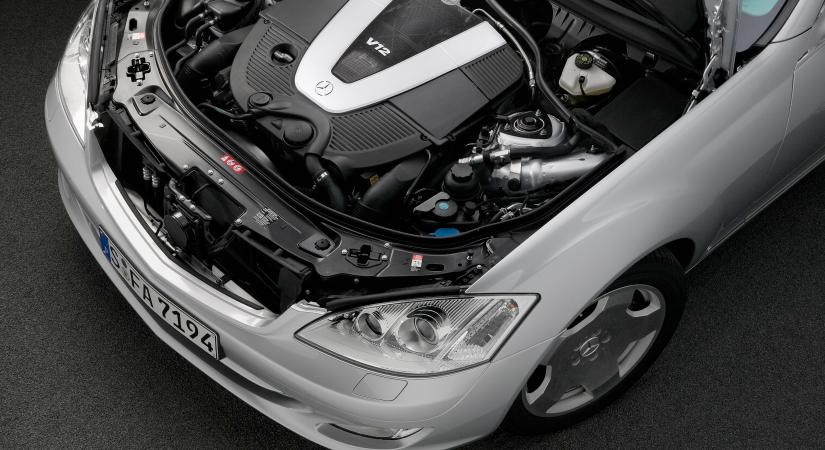 Hosszú távon számol a Mercedes a V12-es motorokkal