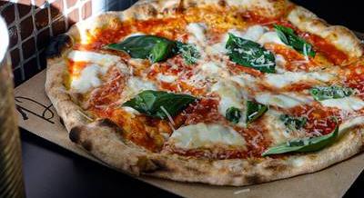 15 évvel ezelőtti árakkal ünnepli születésnapját az egyik legjobb budapesti pizzéria