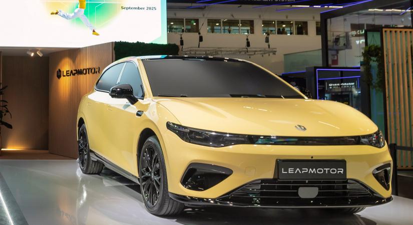 Kínából hoz ellenfelet magának az Opel Astra