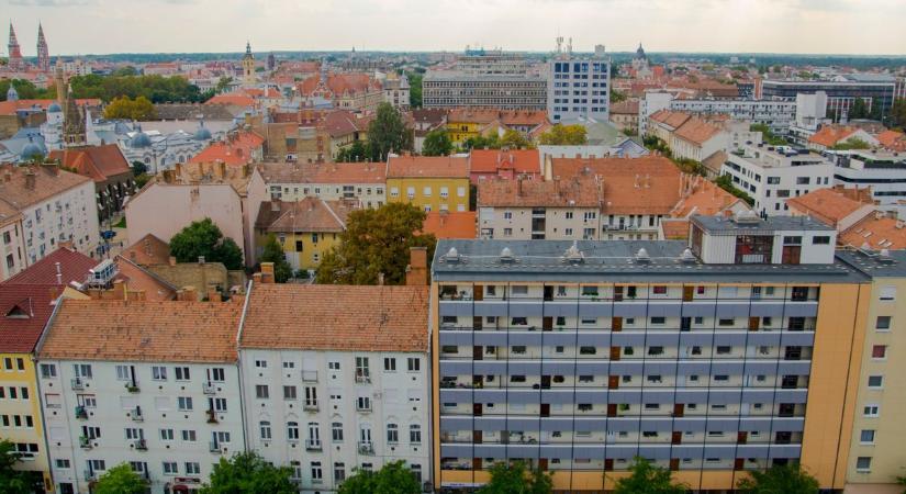Három vidéki családi házat is vehet abból, amennyibe Szeged legdrágább panelje kerül