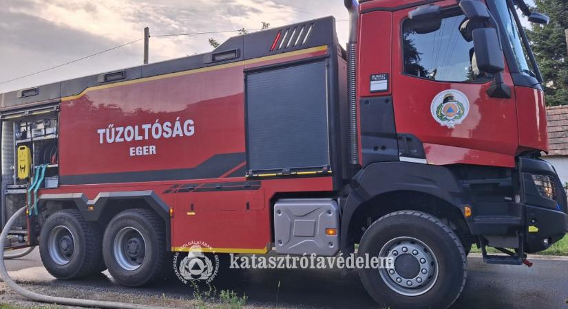 Több ingatlanban is pusztítottak a lángok hétfőn