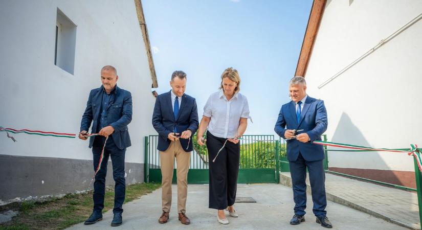 Új üzemet avattak, több család jut megélhetéshez