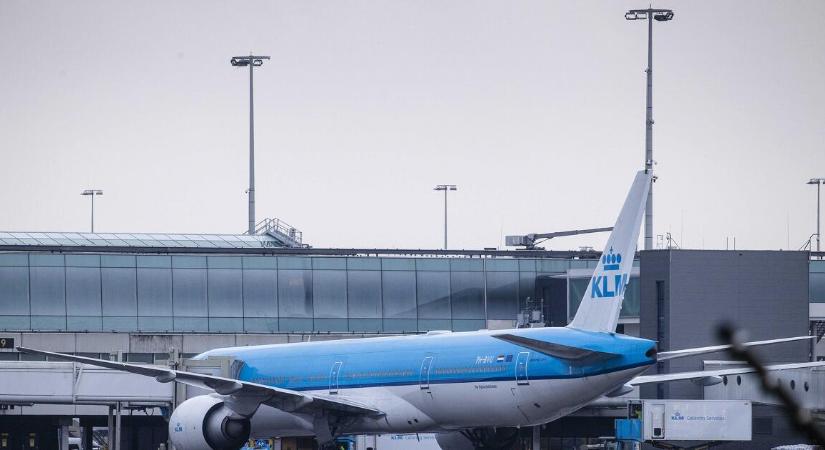 Ha szerdán repül erre figyeljen! A KLM 100 járatot töröl sztrájk miatt