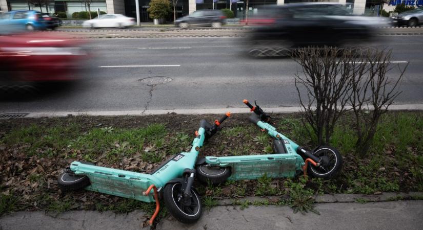 Az „E-rollerrel behajtani tilos”-tábla is bekerülhet az új KRESZ-be