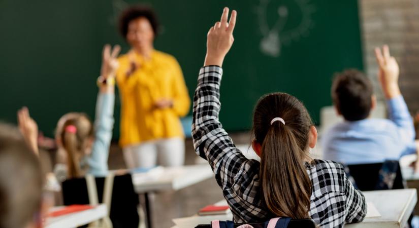 OECD: jelentősen nőtt a pedagógusok bére itthon