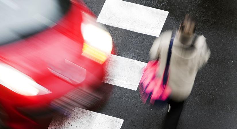 Kislányt ütöttek el a forgalmas baranyai zebrán, a sofőr elhajtott