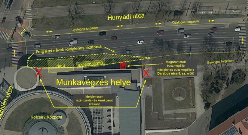 Daruval dolgoznak a Hunyadi utcán, útlezárásra kell számítani