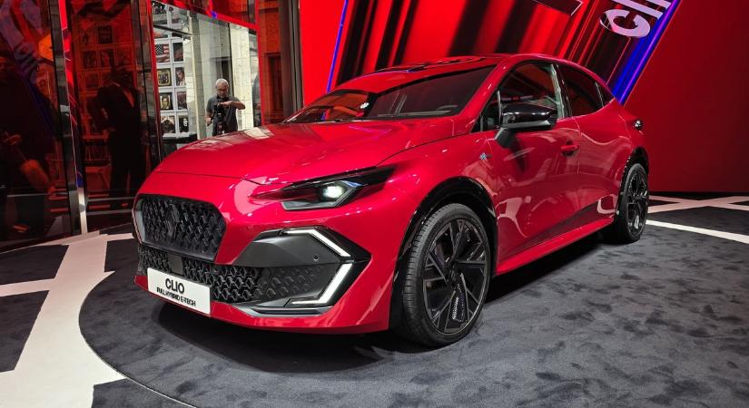 A franciák komolyan gondolják a kisautózást: beültünk a vadonatúj Renault Clióba