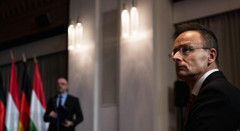 Hiába jelentette be Szijjártó, nem jön Magyarországra az ukrán külügyminiszter